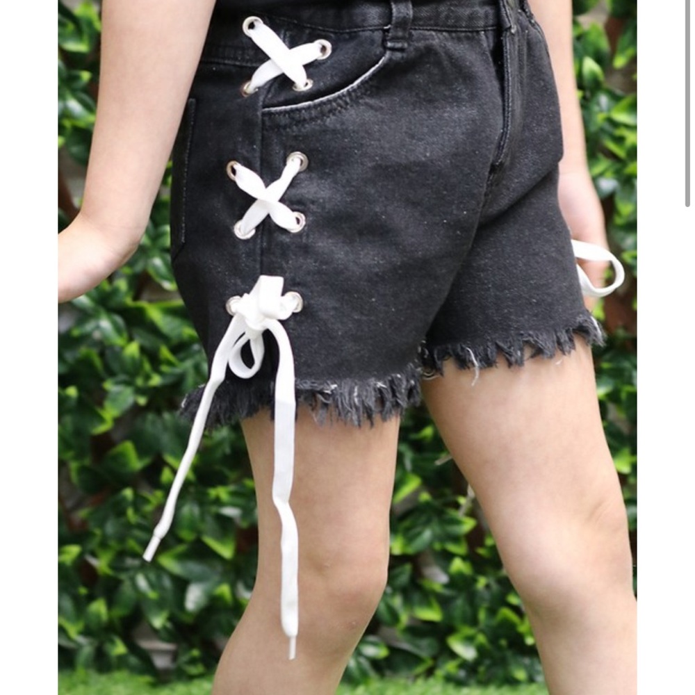 Girls Black Lace Sides Frayed Bottom Kids Denim Lean shorts XS-2XL